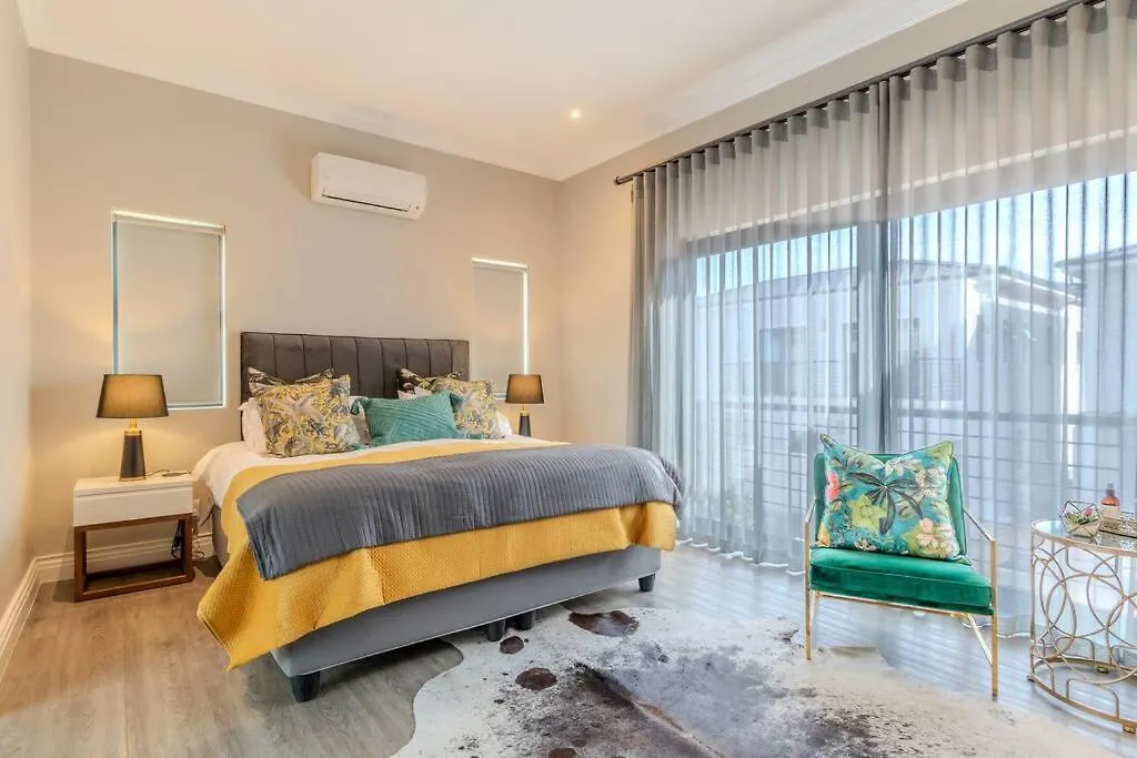 Holiday home Songbird D'Aria Cape Town Luxury House On Wine Estate Villa