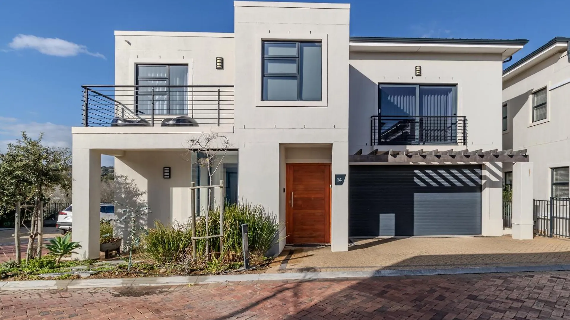 Songbird D\'Aria Cape Town Luxury House On Wine Estate location